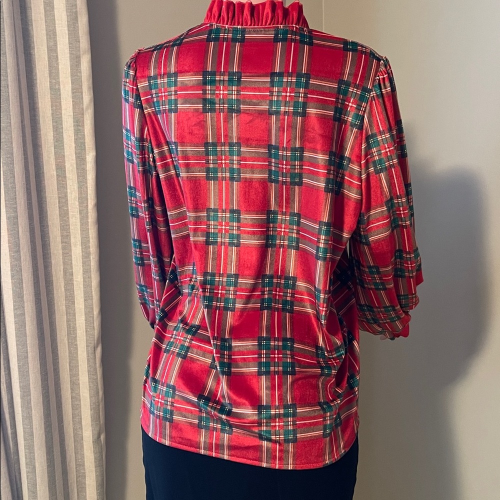 Holiday blouse size medium - Picture 3 of 8